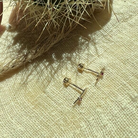 14k solid Gold Scissor & comb barber earrings stud earrings made in Los Angeles - Picture 5 of 7